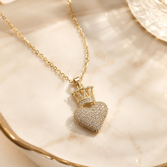 Crown Heart Zircon Necklace in Gold