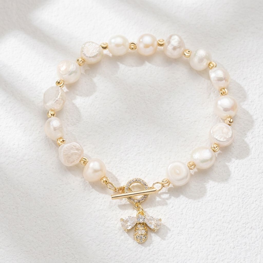 Pearl Bee Bracelet with Zircon