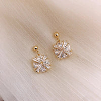 Small Square Zirconia Earrings in Gold