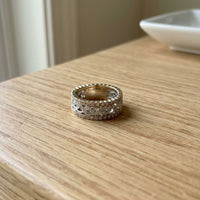 Vintage Hollow Brilliance Ring