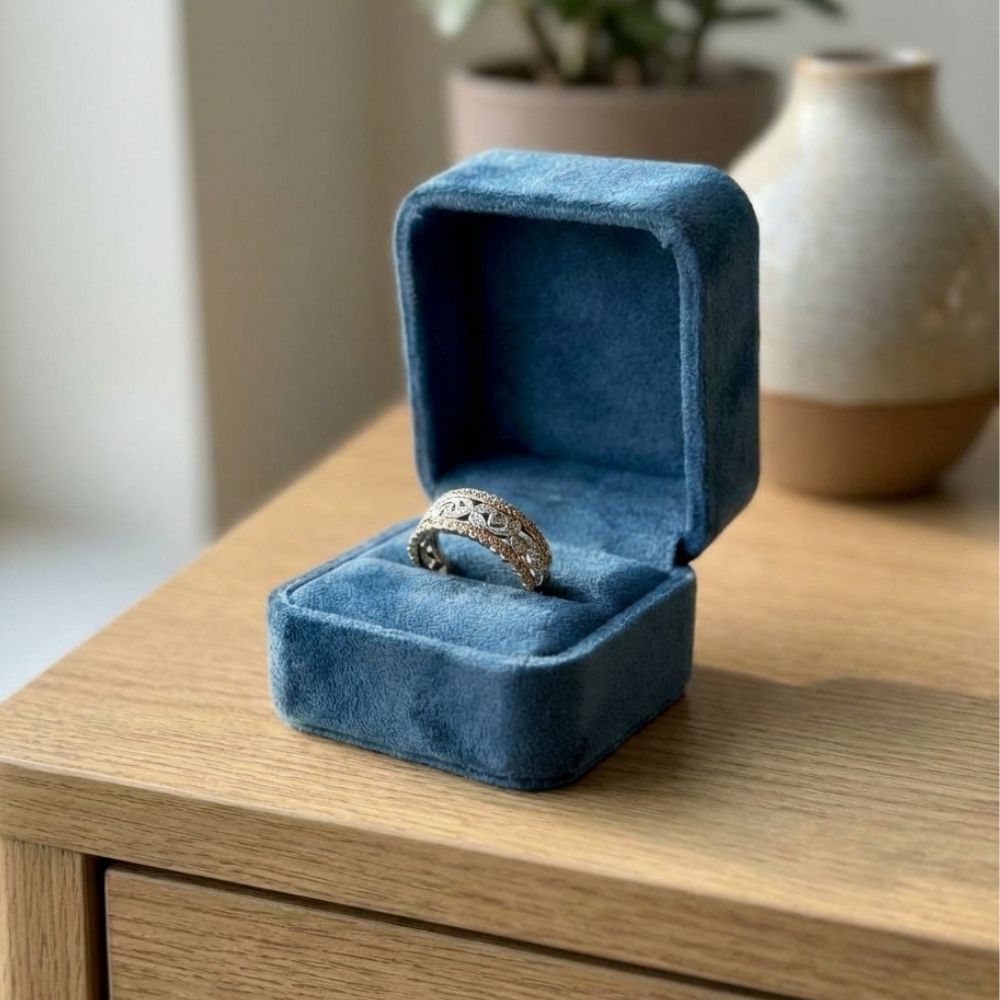 Vintage Hollow Brilliance Ring