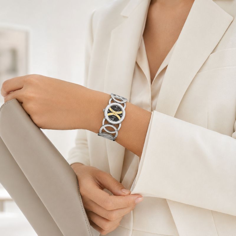 Luxury Gold Oval Women’s Quartz Bracelet Watch