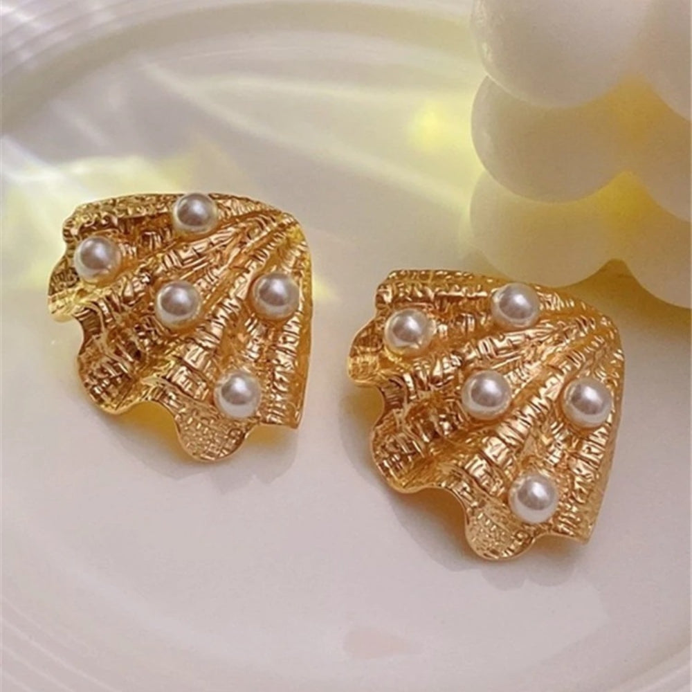 Vintage Gold Shell Pearl Earrings-Lydieannejewelry