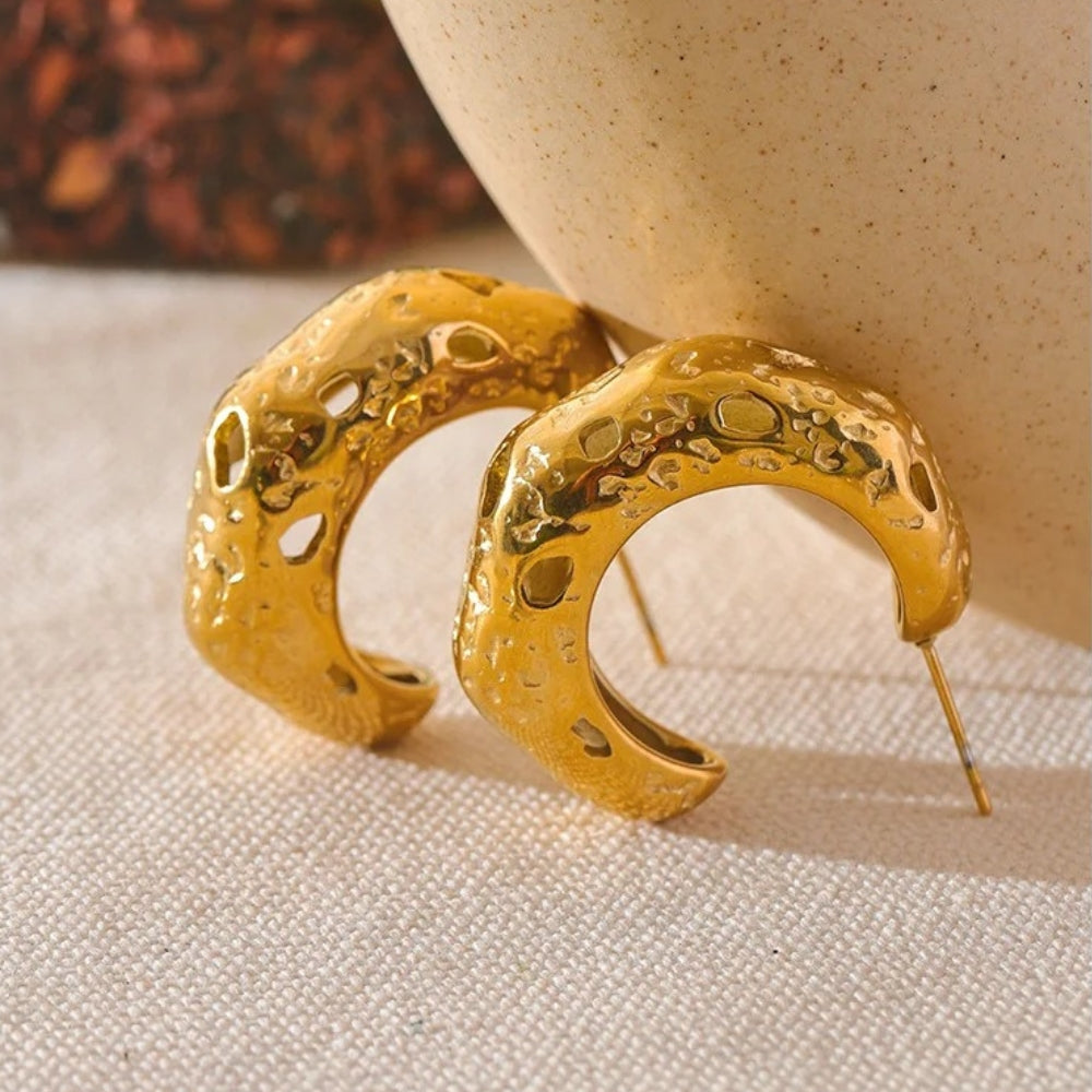 Vintage Hammered Gold Hoop Earrings-Lydieannejewelry