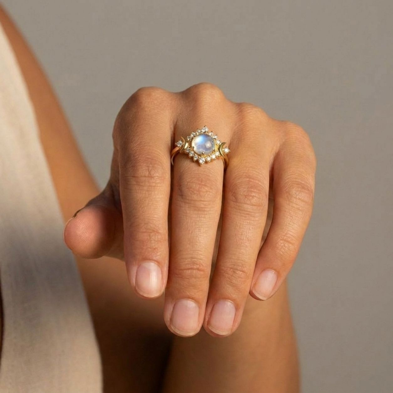 Vintage Moonstone Gold Ring