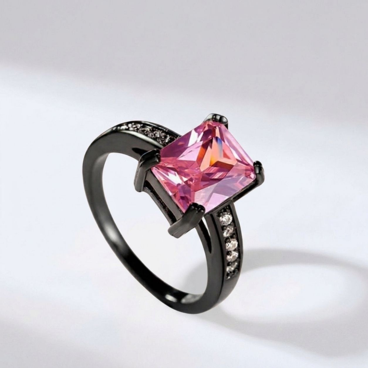 Vintage Sapphire Luxury Ring
