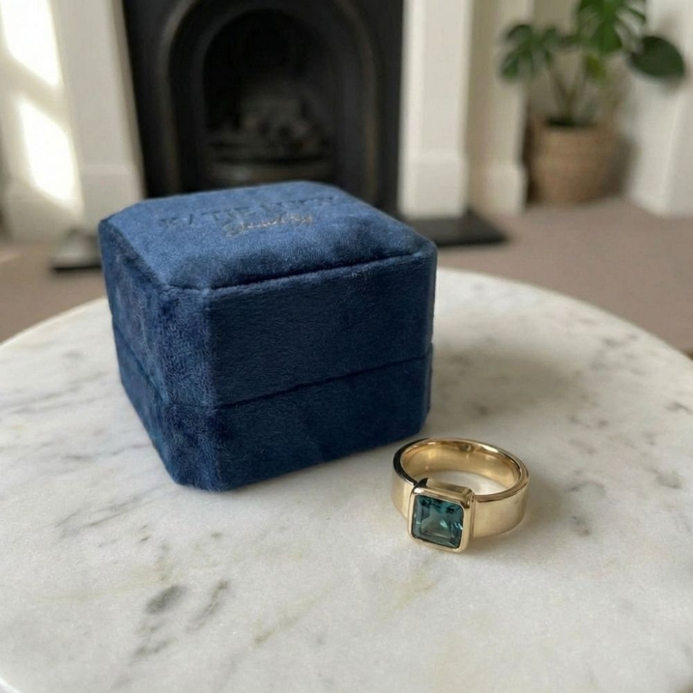 Vintage Gold & Green Zirconia Ring